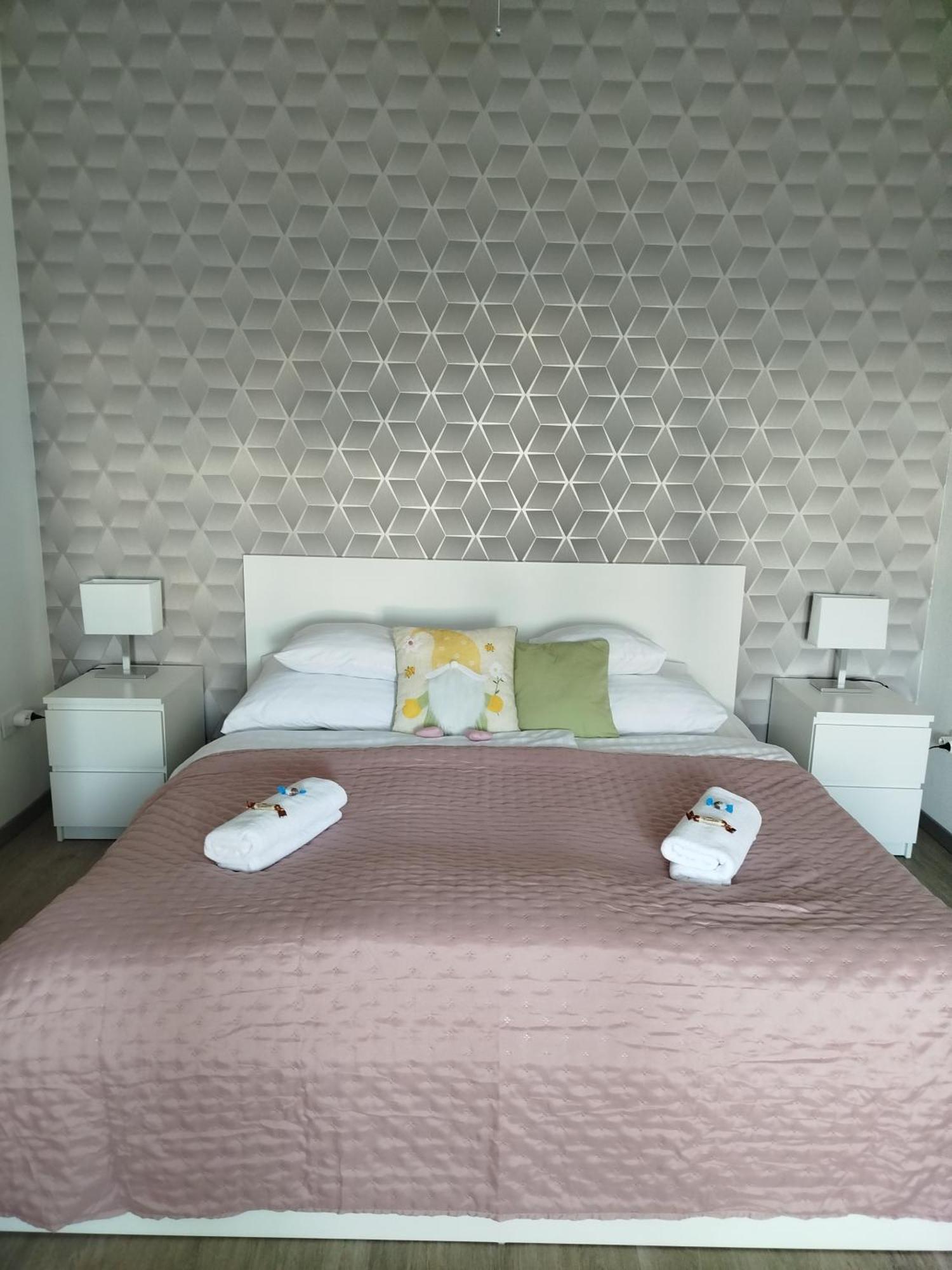 Lady Mabel'S Apartment Near To Arena, Puskas Stadion And City Park, With Guarded Parking Place Budapest Esterno foto